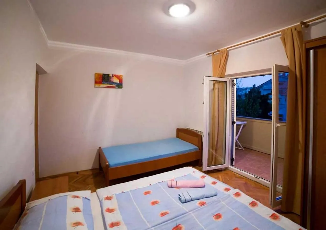 Apartments For Families With Children Lopar, Rab - 20749 0*, Lopar Kroatien