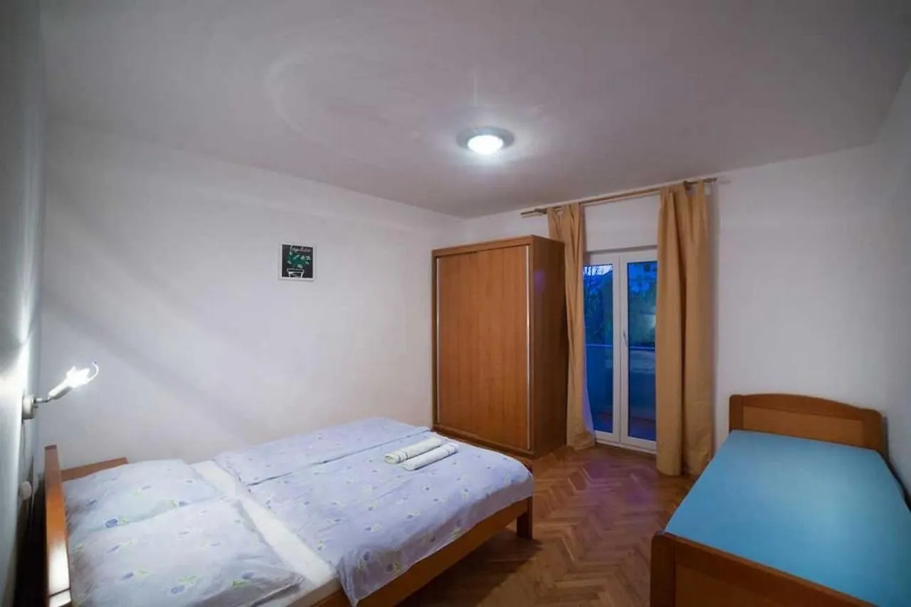 Apartments For Families With Children Lopar, Rab - 20749