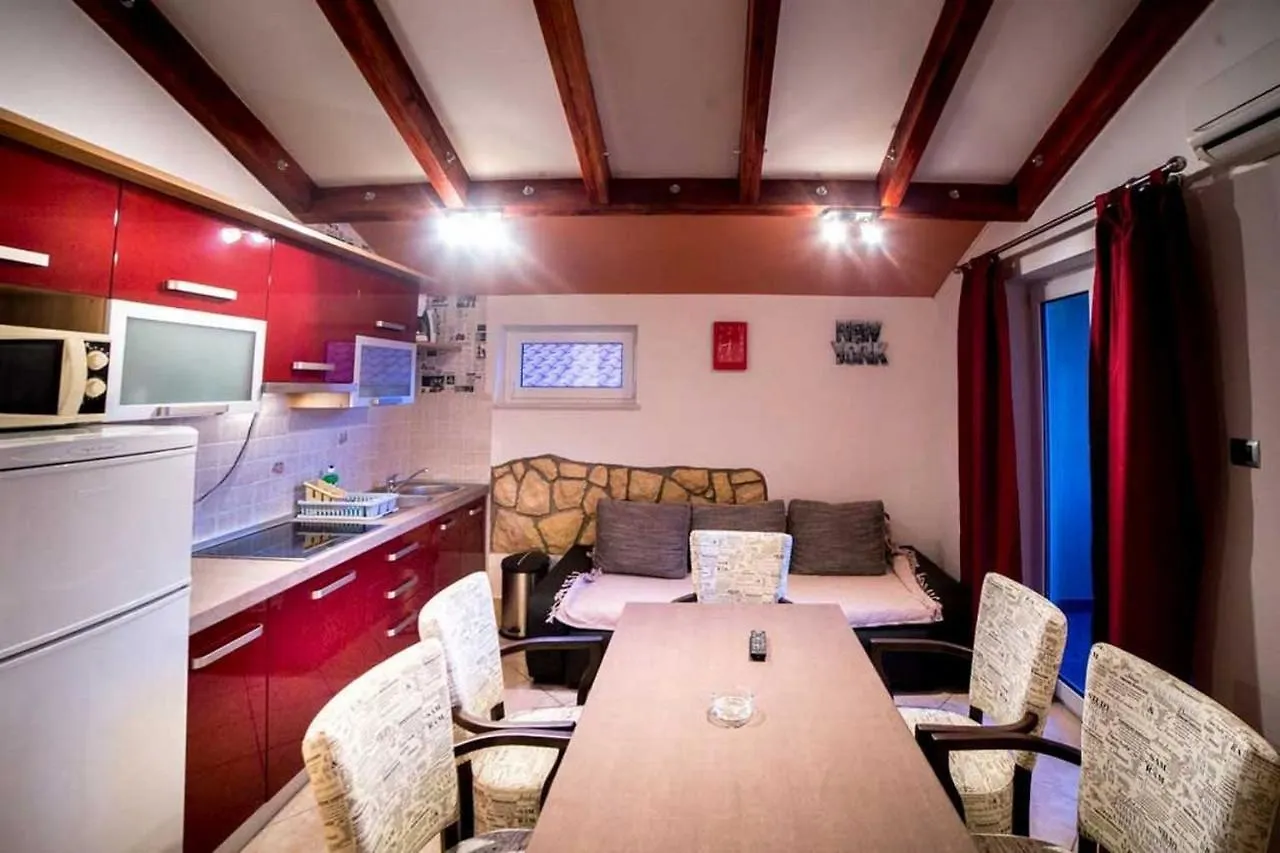Apartments For Families With Children Lopar, Rab - 20749